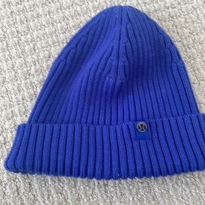 Lululemon beanie - cornflower